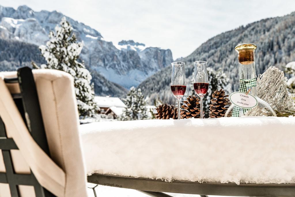 Hotel Dorfer Alpine&Charming Selva di Val Gardena Exterior photo