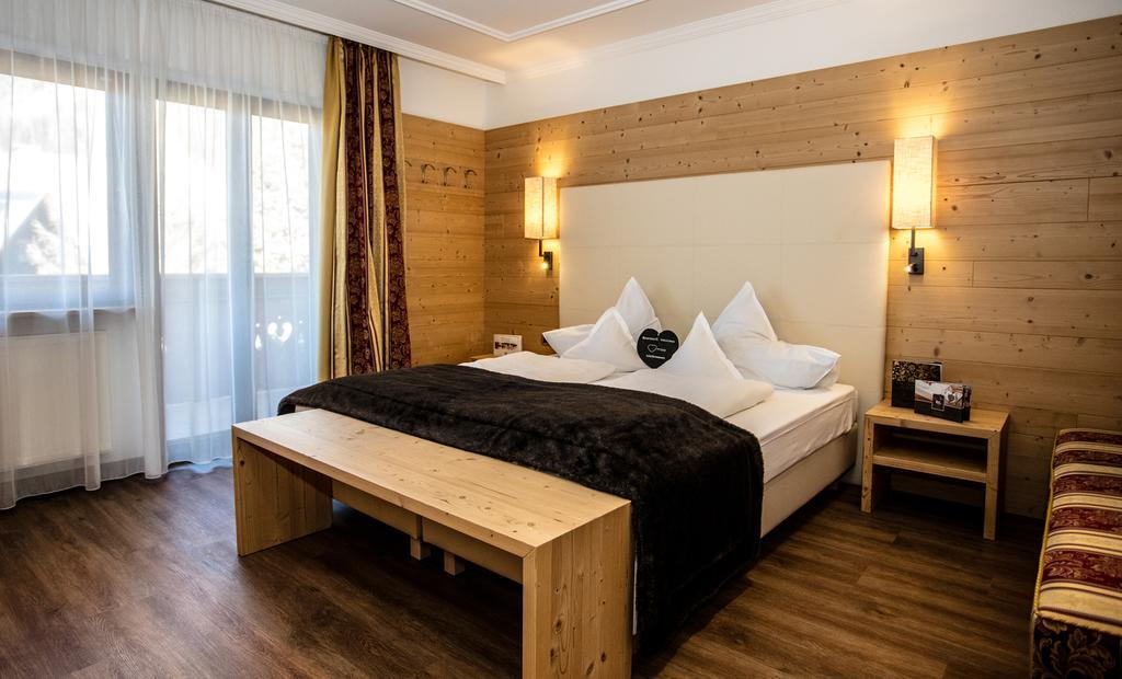 Hotel Dorfer Alpine&Charming Selva di Val Gardena Exterior photo