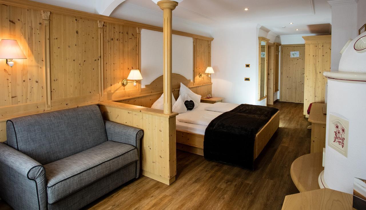 Hotel Dorfer Alpine&Charming Selva di Val Gardena Exterior photo